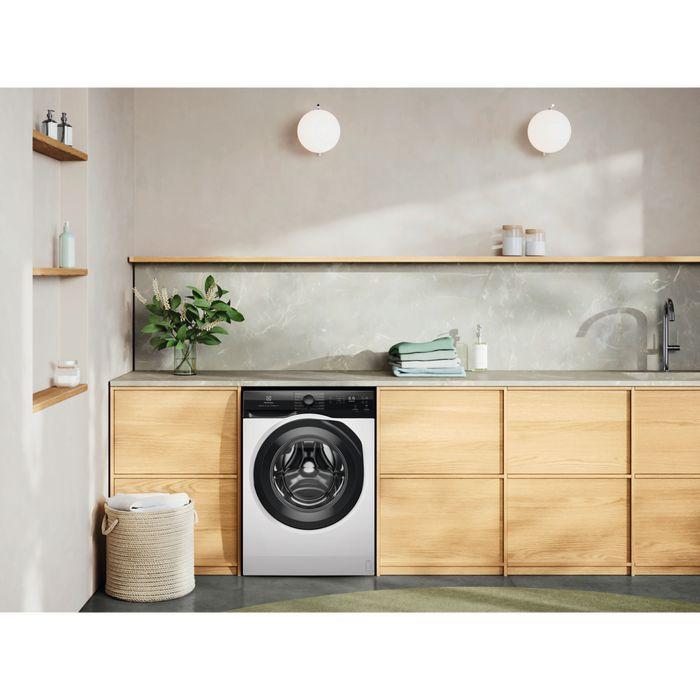 Electrolux EWF1124D3EC 11kg UltimateCare 300 Front Load Washing Machine