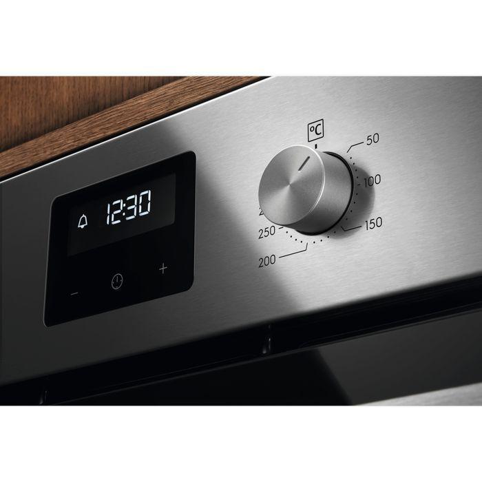Electrolux KODGE70X 60cm 500 Series SurroundCook SteamBake Built-In Single Steam Oven With 72L Capacity | TBM Online