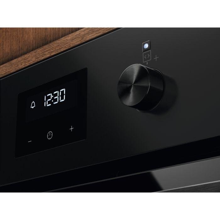Electrolux KOIGE00H2 60cm 500 Series SurroundCook Built-In Single Oven With 72L Capacity | TBM Online