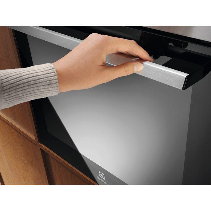 Electrolux KOHHE00BX 65.0L Built-In Single Oven 300 Series Stainless Steel With Back Glass