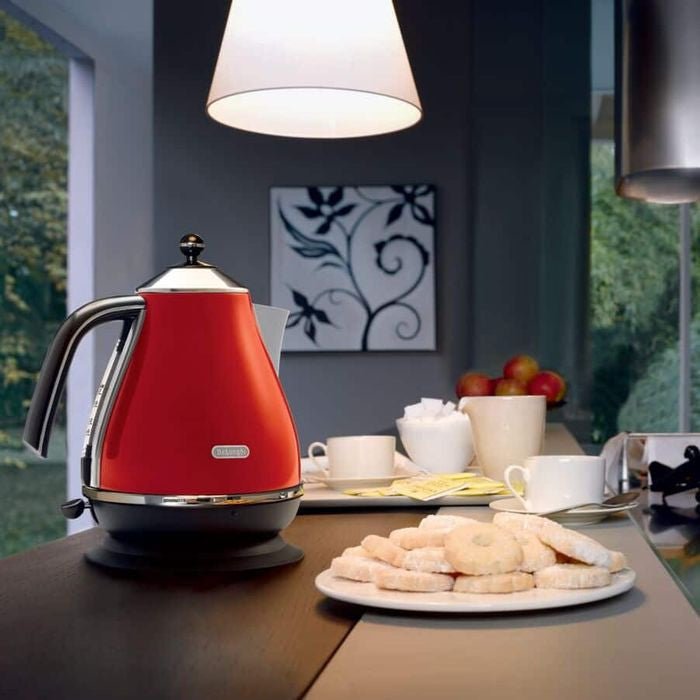 Delonghi KBO2001.R Stainless Steel Jug Kettle Red | TBM Online