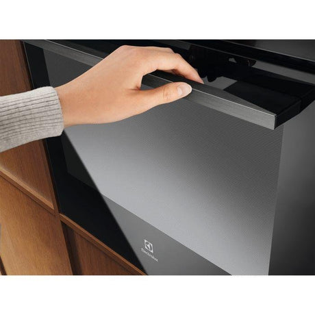 Electrolux KODDP77H2 72.0L Built-In Single Steam Oven 600 Series | TBM Online