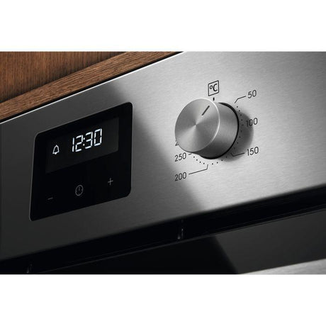 Electrolux KODGE70X 60cm 500 Series SurroundCook SteamBake Built-In Single Steam Oven With 72L Capacity | TBM Online