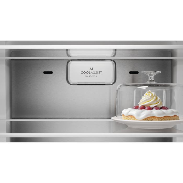 Electrolux EQE5700C - B 4 Doors Fridge G634L AI CoolAssist Matt Black | TBM Online