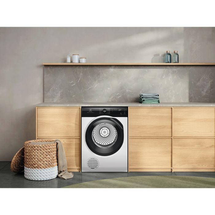 Electrolux EDV804H3EC 8kg UltimateCare 300 Venting Dryer | TBM Online