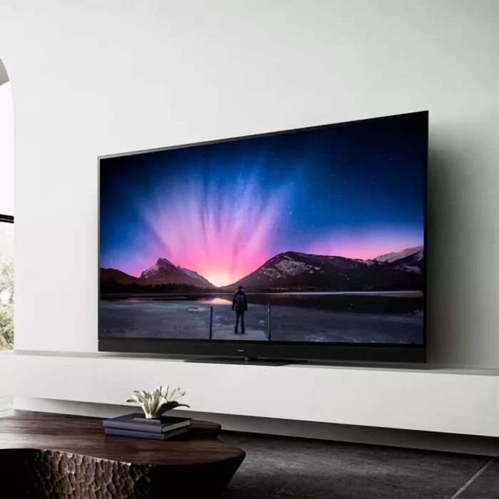 Panasonic TH - 77LZ2000K 77" 4K OLED UHD TV | TBM Online