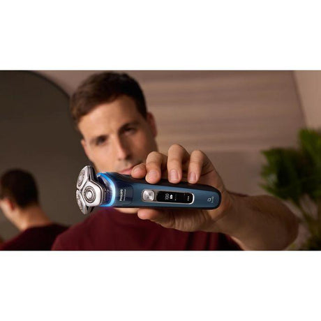 Philips XP9201/30 i9000 Prestige Wet & Dry Electric Shaver With SkinIQ | TBM Online