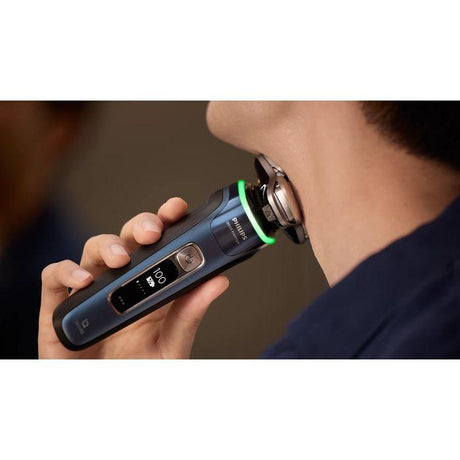 Philips XP9201/30 i9000 Prestige Wet & Dry Electric Shaver With SkinIQ | TBM Online