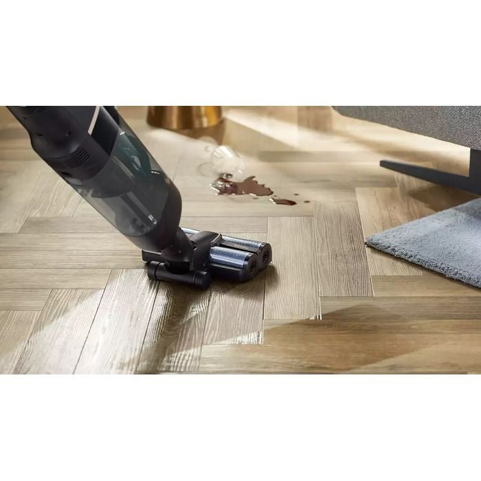 Philips XW7110/02 AquaTrio Cordless Wet & Dry Vacuum 7000 Series | TBM Online