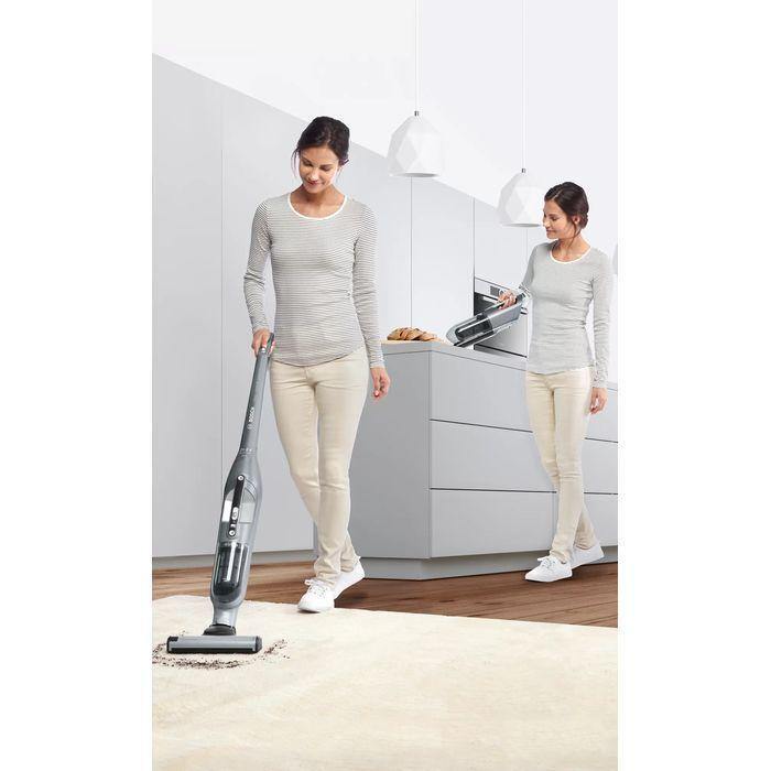 Bosch BCH3P210 Cordless Vacuum Cleaner | TBM Online